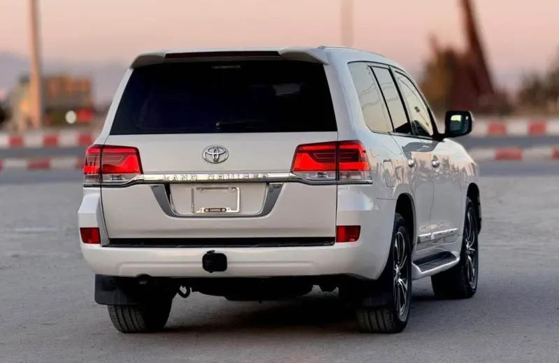 Toyota Land Cruiser V6 2014
