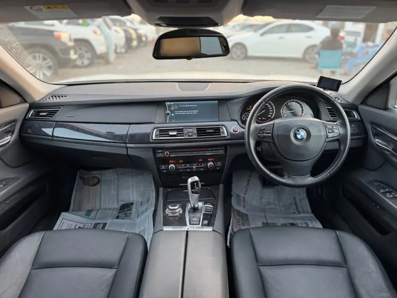 BMW 760Li 2013