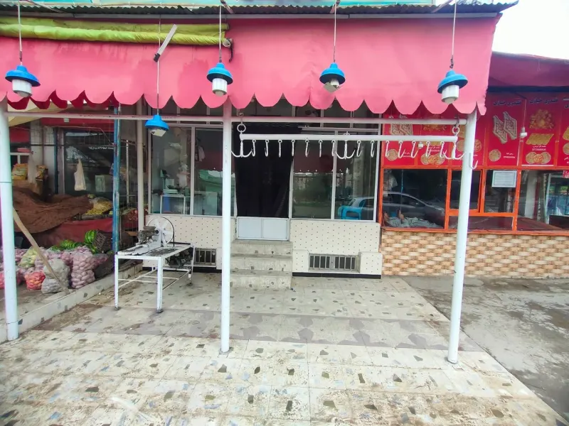 Shop for sale, 20 m², with basement, on main road