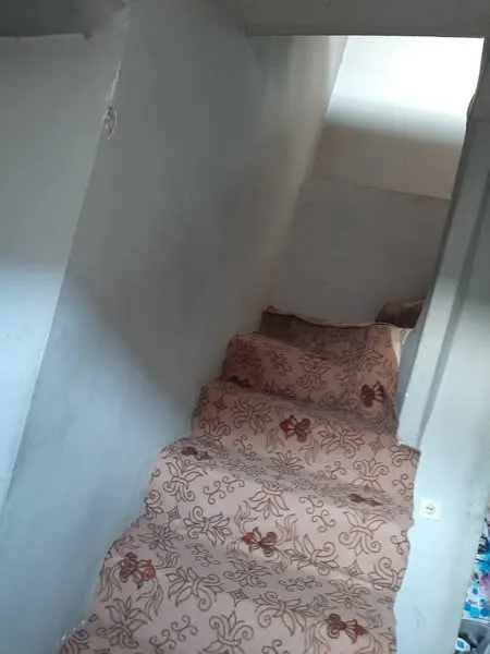 House for sale, 4 rooms, 300 m² (3 biswa), near Sar-e Kariz Bazaar
