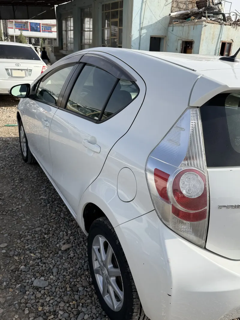 Toyota Aqua 2012