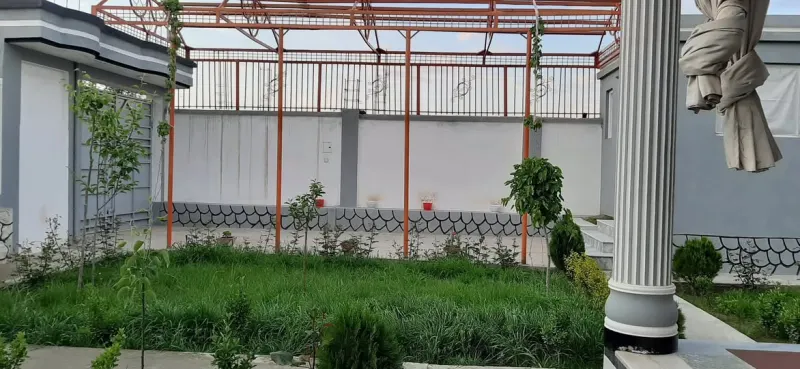 House for sale, 3 rooms, with separate guest house
