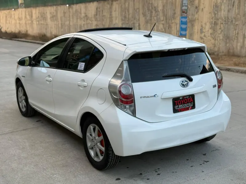 Toyota Aqua 2012