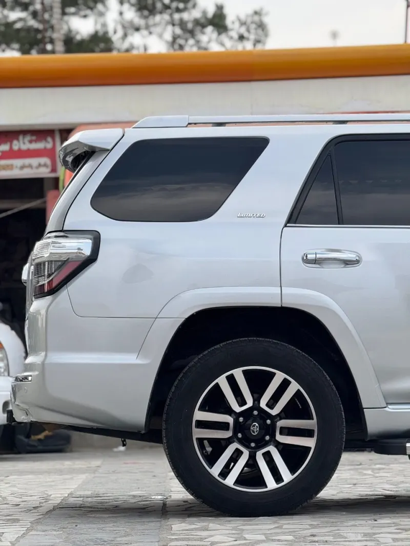 TOYOTA 4RUNNER LIMITED AMERICAN 2016
