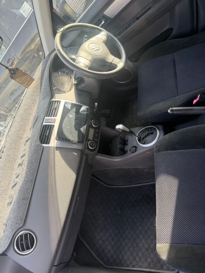 Suzuki Swift RS 2010