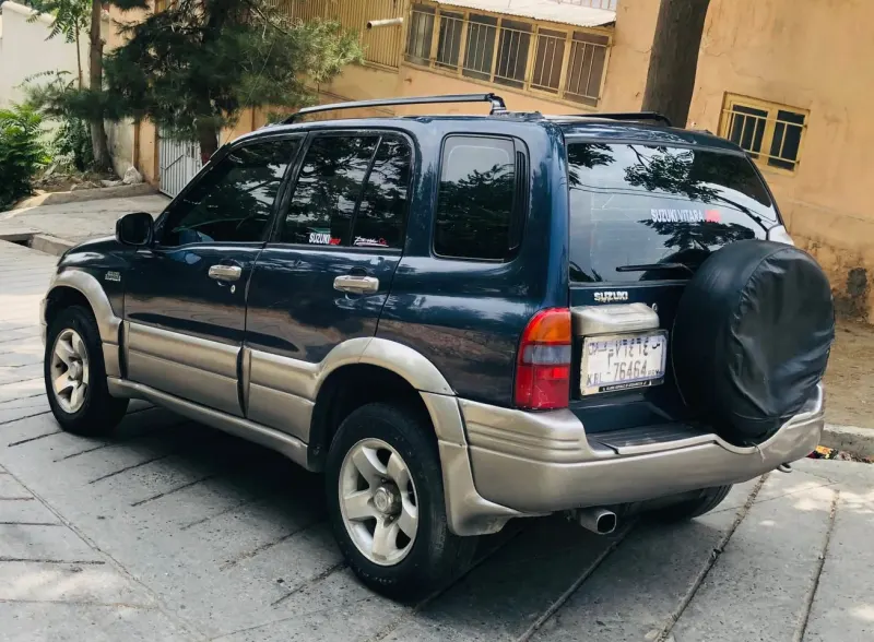 Suzuki 2000