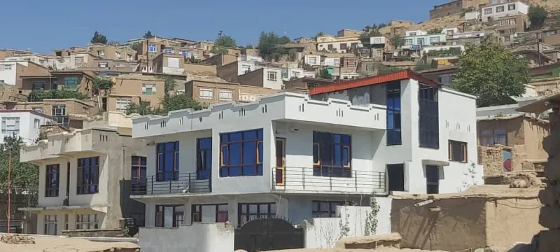 2-storey house for sale, 6 rooms, with separate guest house
