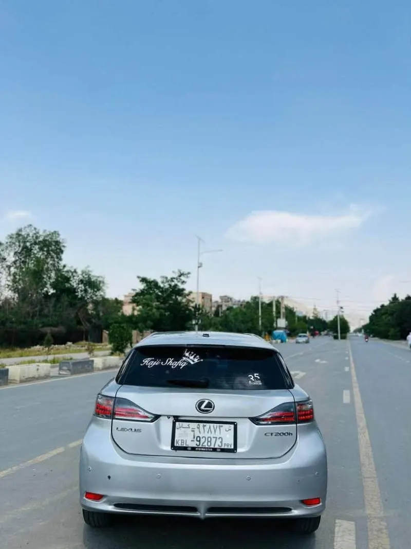 Lexus CT200h 2012