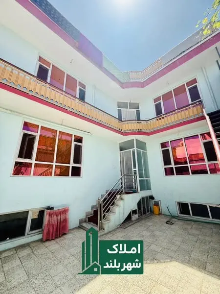 3-storey house for sale, 4 rooms, 140 m²
