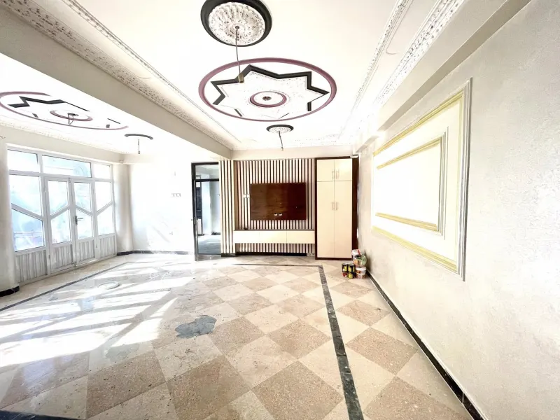 Independent Luxury House