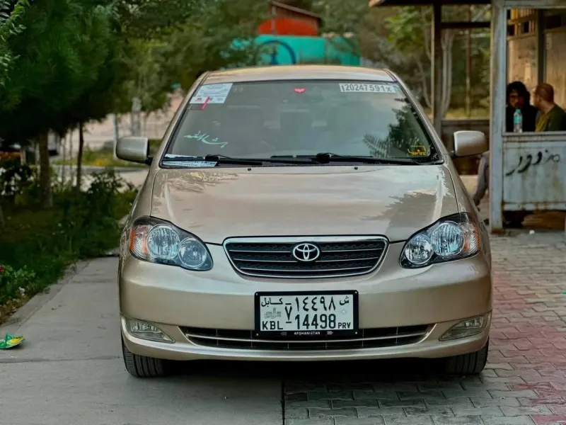 Toyota Corolla LE 2005