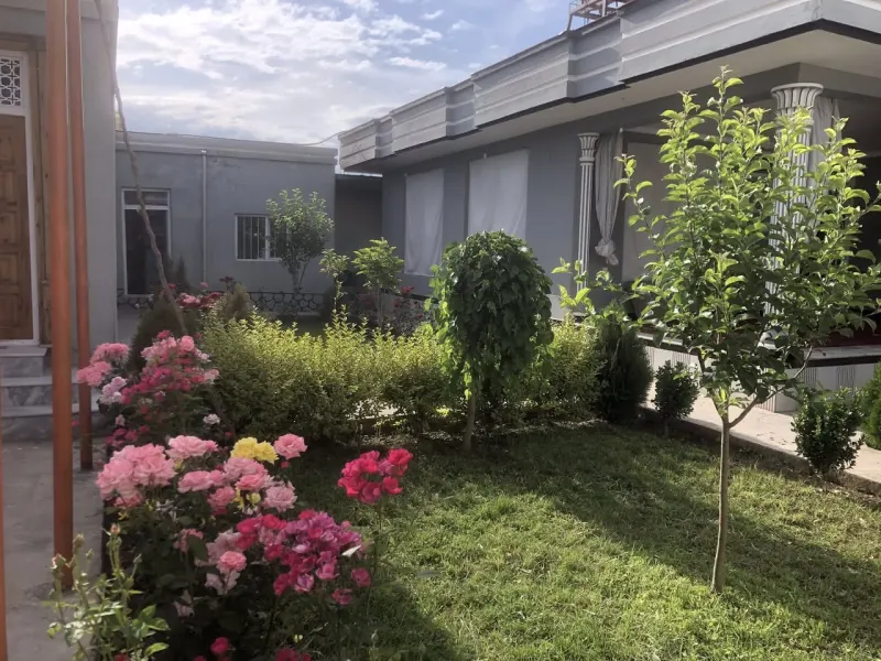 House for sale, 3 rooms, with separate guest house