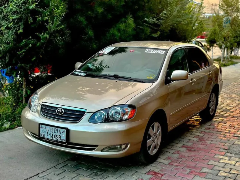 Toyota Corolla LE 2005