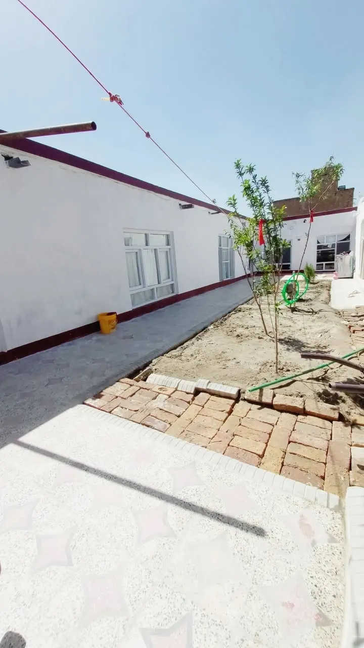 House for sale, 4 rooms, 260 m², Char Qala-e Wazirabad, District 10
