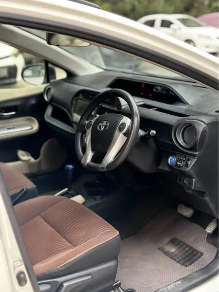 Toyota Aqua 2015