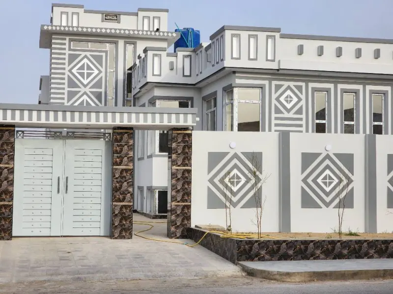 2-storey house for sale, 7 rooms, 300 m²