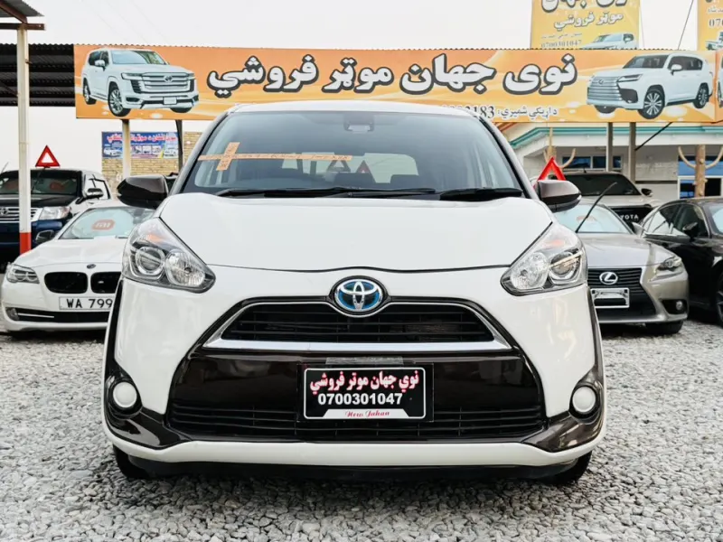 Toyota Sienta Hybrid