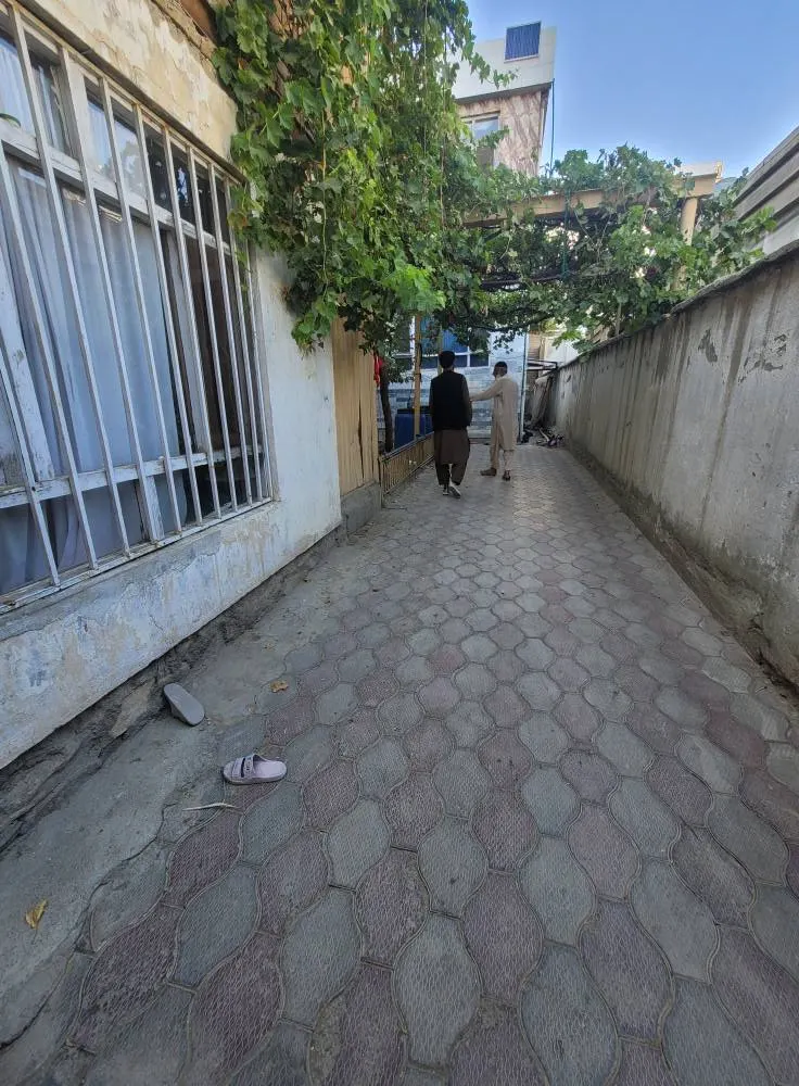 3-storey building for sale, 10 rooms, 300 m², District 11, Kabul