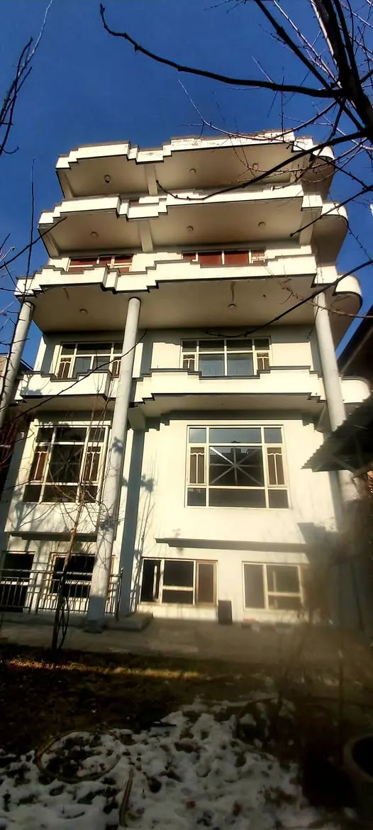 5-storey building for rent, 16 rooms