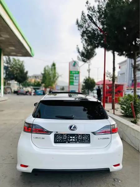 Lexus 2012