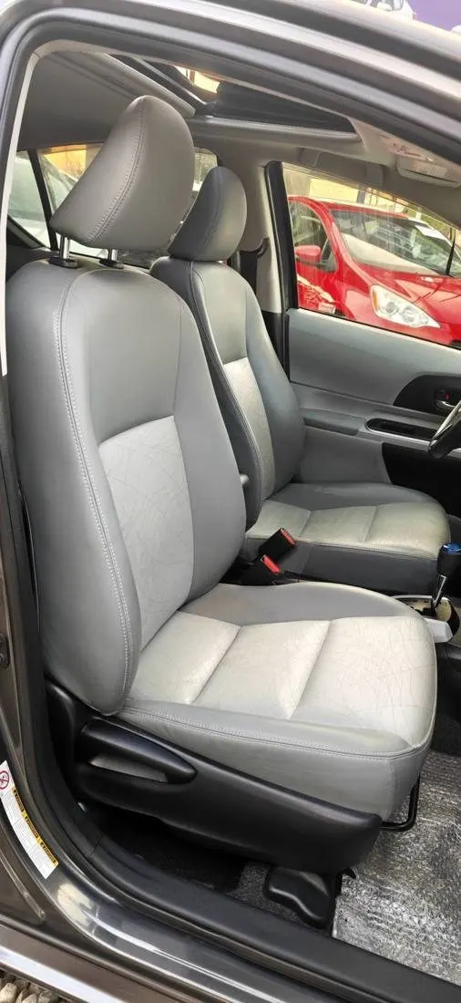 Toyota Aqua Hybrid 2015