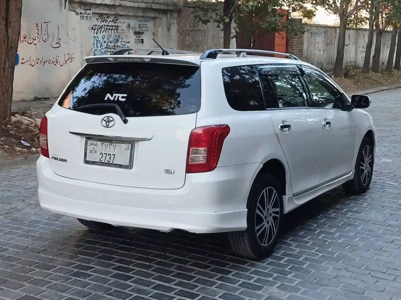 Toyota Fielder Axio 2009