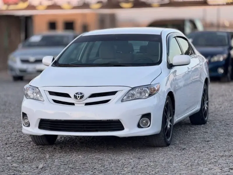 Toyota Corolla LE 2012