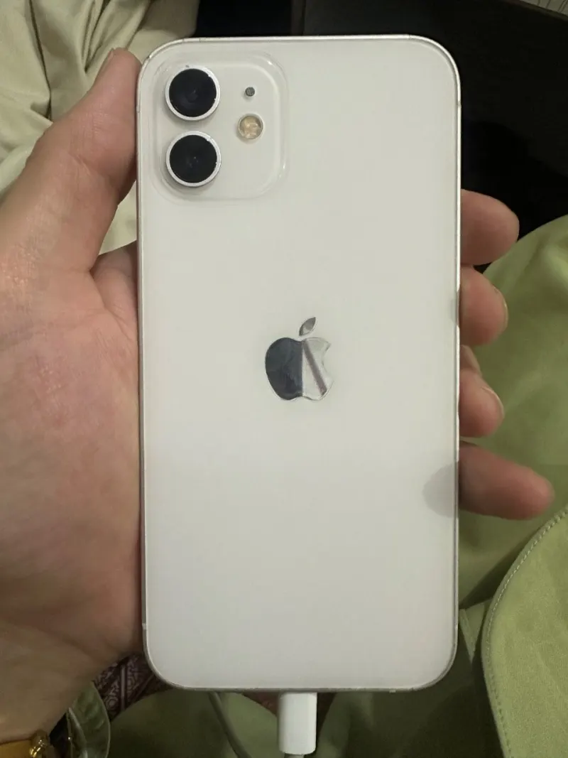Iphone 12 white